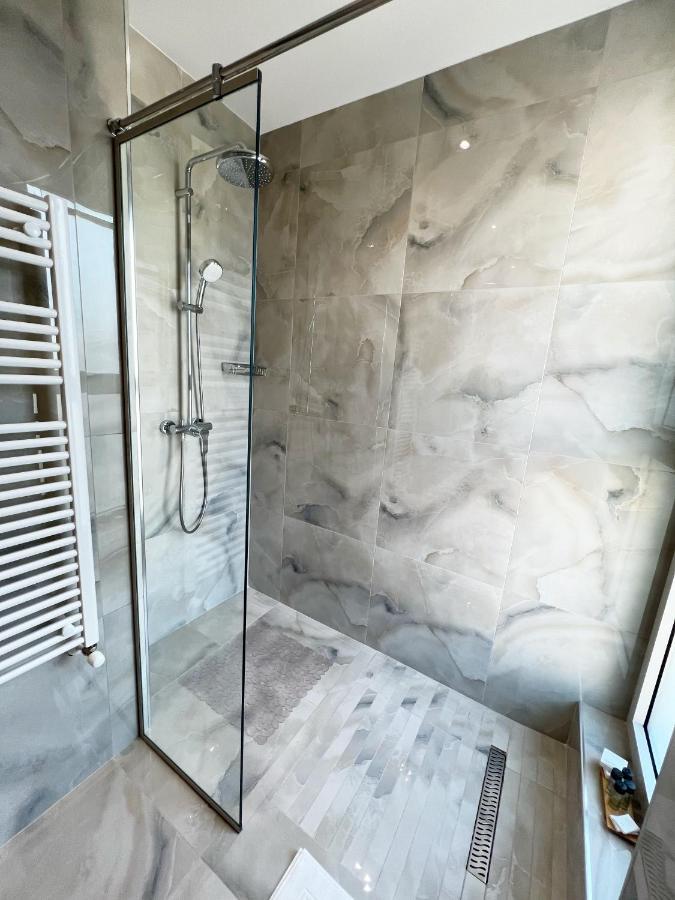Ginger Home Tirana Bagian luar foto